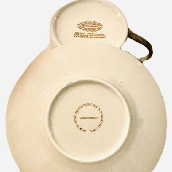 2 China Royal Gallery Queensbury Christmas Holiday Cups & Saucers Sets - Picture 7 of 8